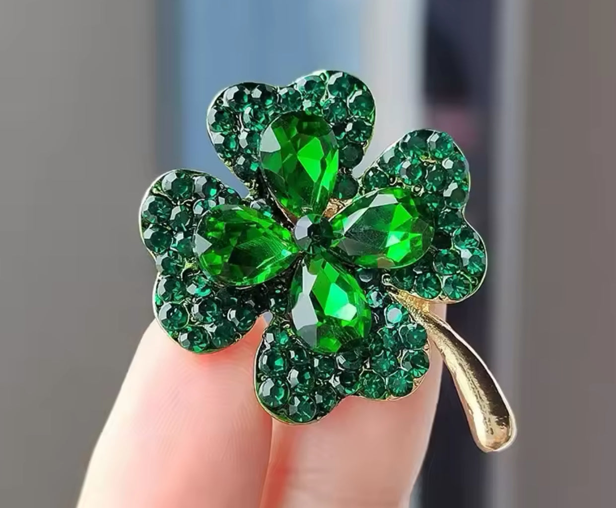 Broches fantaisie élégantes - Strass, cristal ou perles - Ateliersdisa