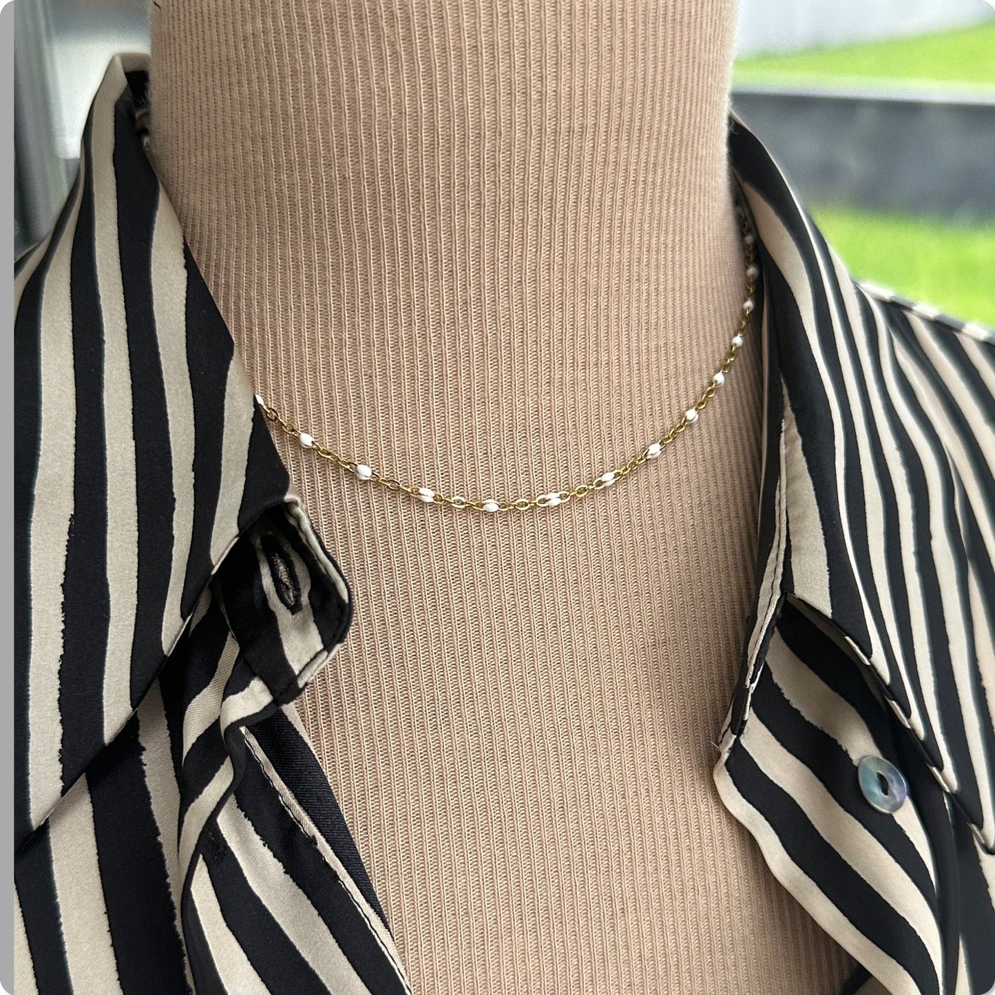 Collier or acier perles resine email - collier perles email resine or - Ateliersdisa