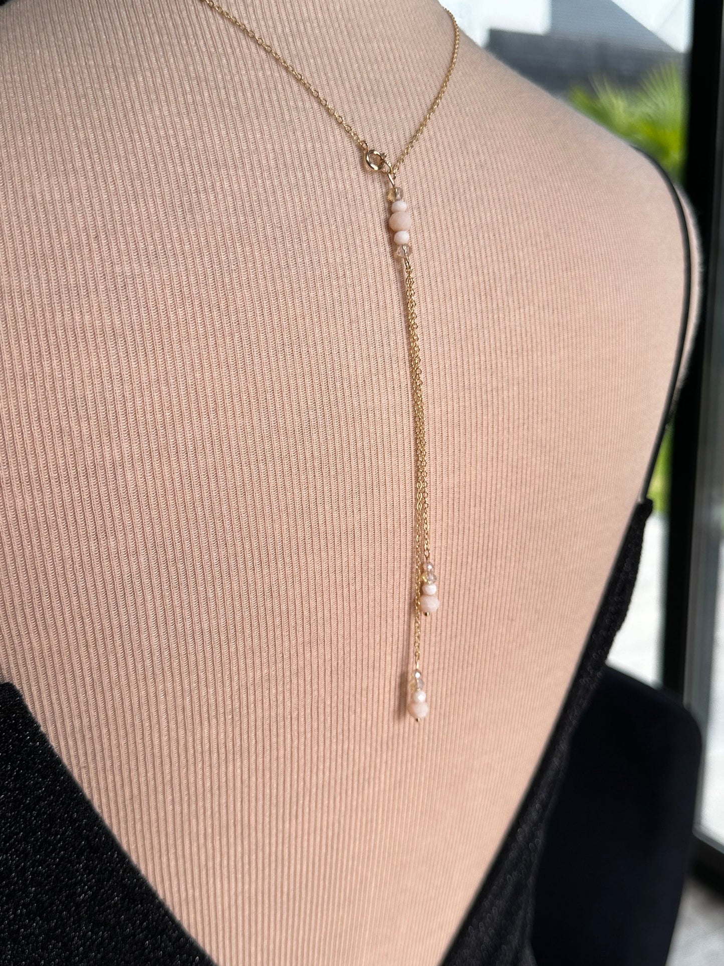 Collier dos perles de rocaille et cristal, en acier ou laiton or, argent ou rosegold collection Ateliersdisa