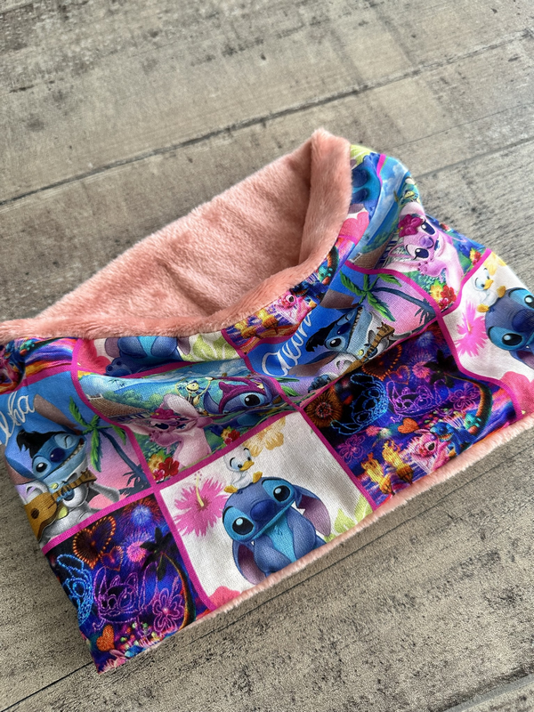 Snood cache cou polaire fille motifs Lilo et Stitch Disney - Ateliersdisa