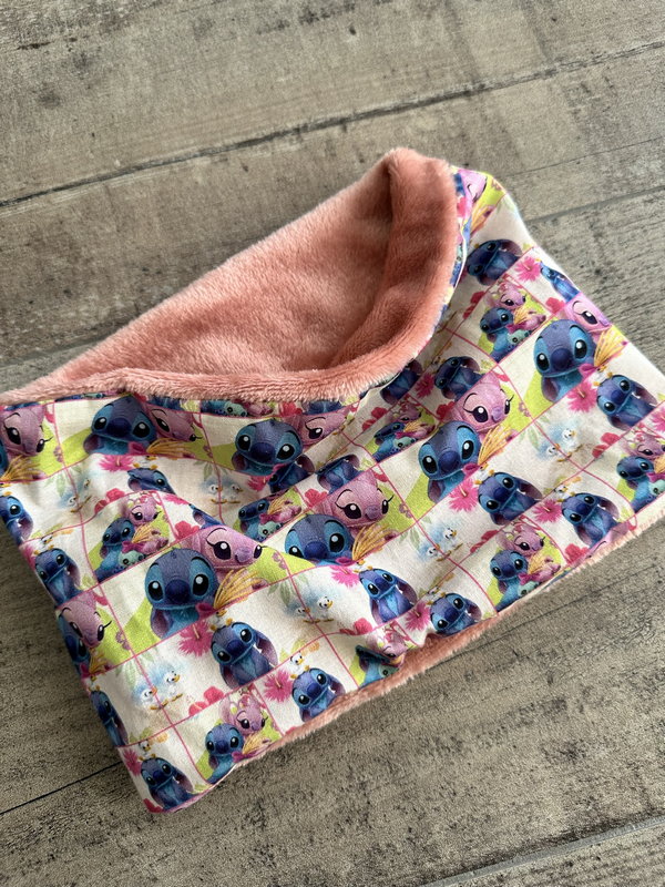 Snood cache cou polaire fille motifs Lilo et Stitch Disney - Ateliersdisa