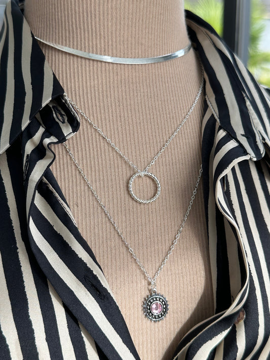 Collier plusieurs rangs couleur argent ou or en laiton pendentif résine rose pale - Ateliersdisa