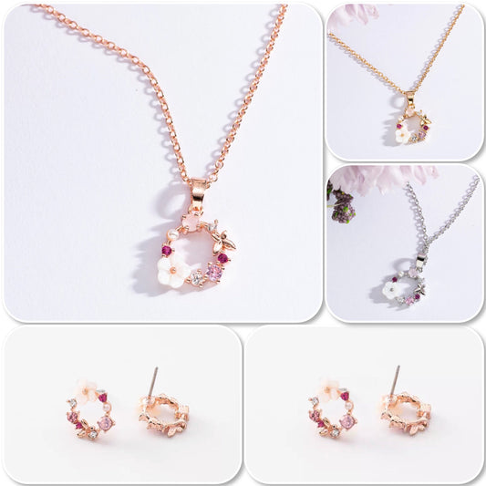 Collier fin pendentif fleurs strass nacre couleur or, rosegold ou argent, collection raffinée et chic- Ateliersdisa