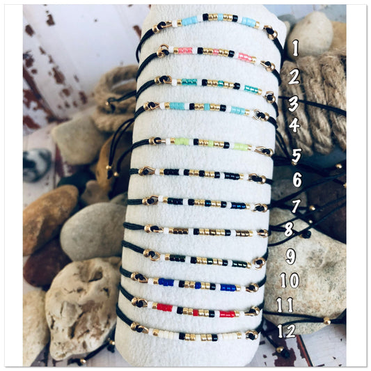 Bracelet fin perles miyuki fils nylon noir attache coulissante, bracelets fils de nylon perles miyuki - Ateliersdisa
